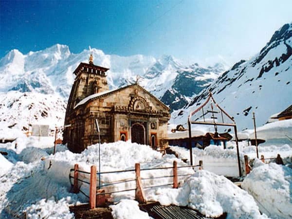 Mesmerize Manali Volvo Tour